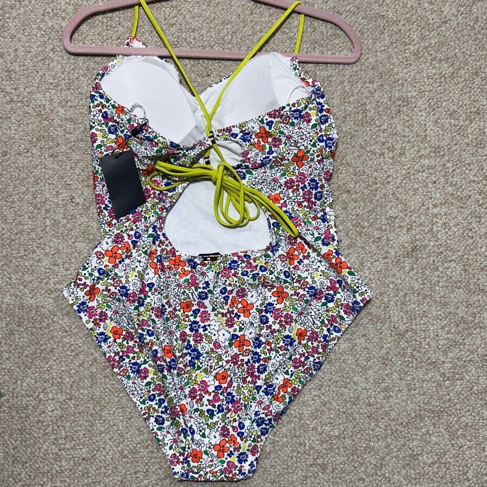 Tommy Hilfiger Women's Penelope Floral One Piece Belted SwimSuit NWT - Size 18 - Picture 6 of 8